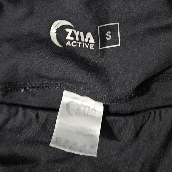 Zyia Solid Black Workout Sporty Athletic Activewear Shorts - Picture 3 of 3